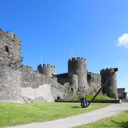 The Old Coach House Apartment Conwy Exterior photo