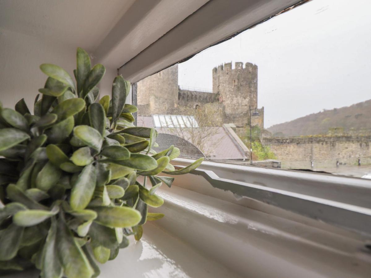 The Old Coach House Apartment Conwy Exterior photo