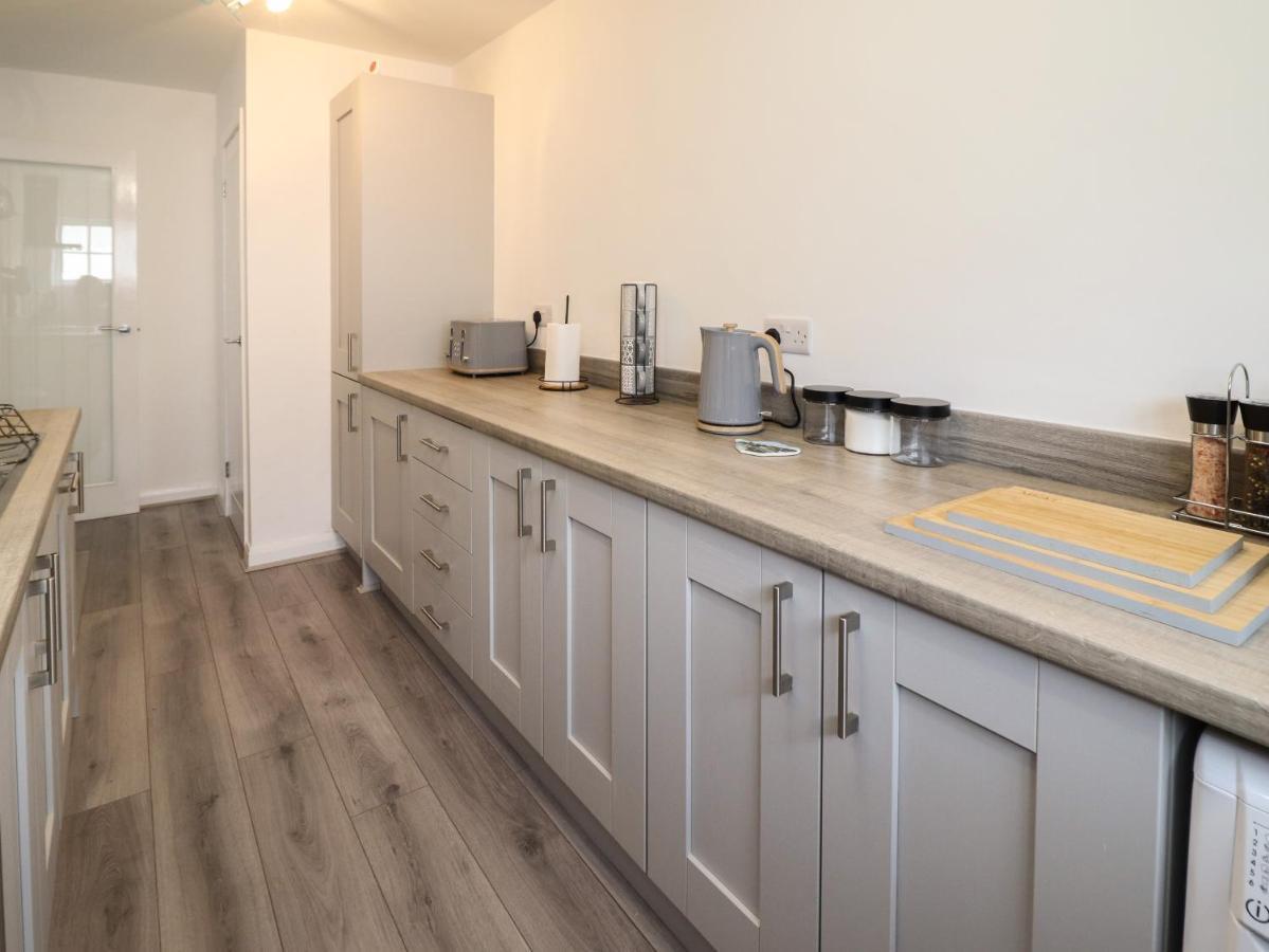 The Old Coach House Apartment Conwy Exterior photo